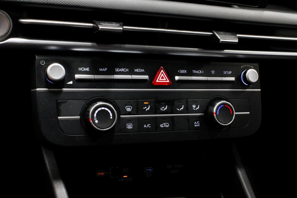 Used 2025 Hyundai Tucson SE FWD image 29