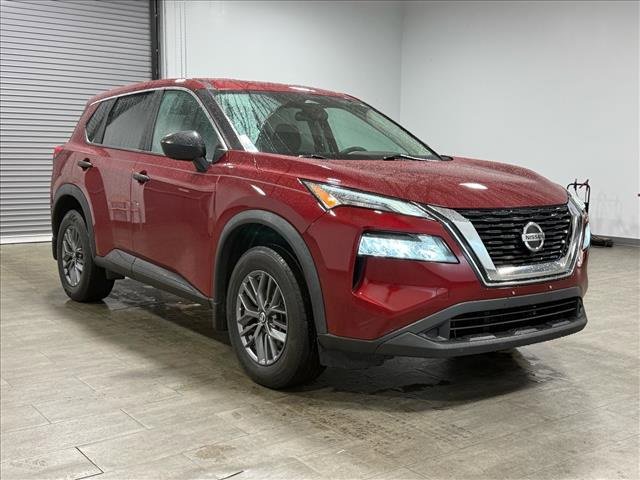 Used 2021 Nissan Rogue S image 2
