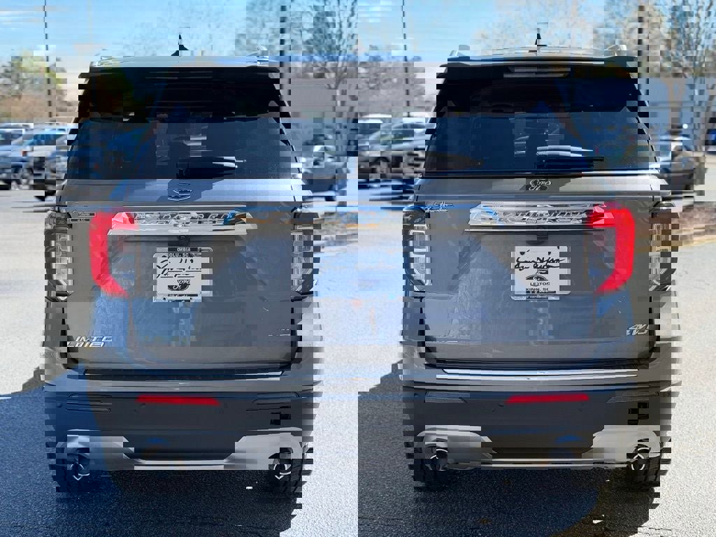 Certified 2023 Ford Explorer Limited image 3