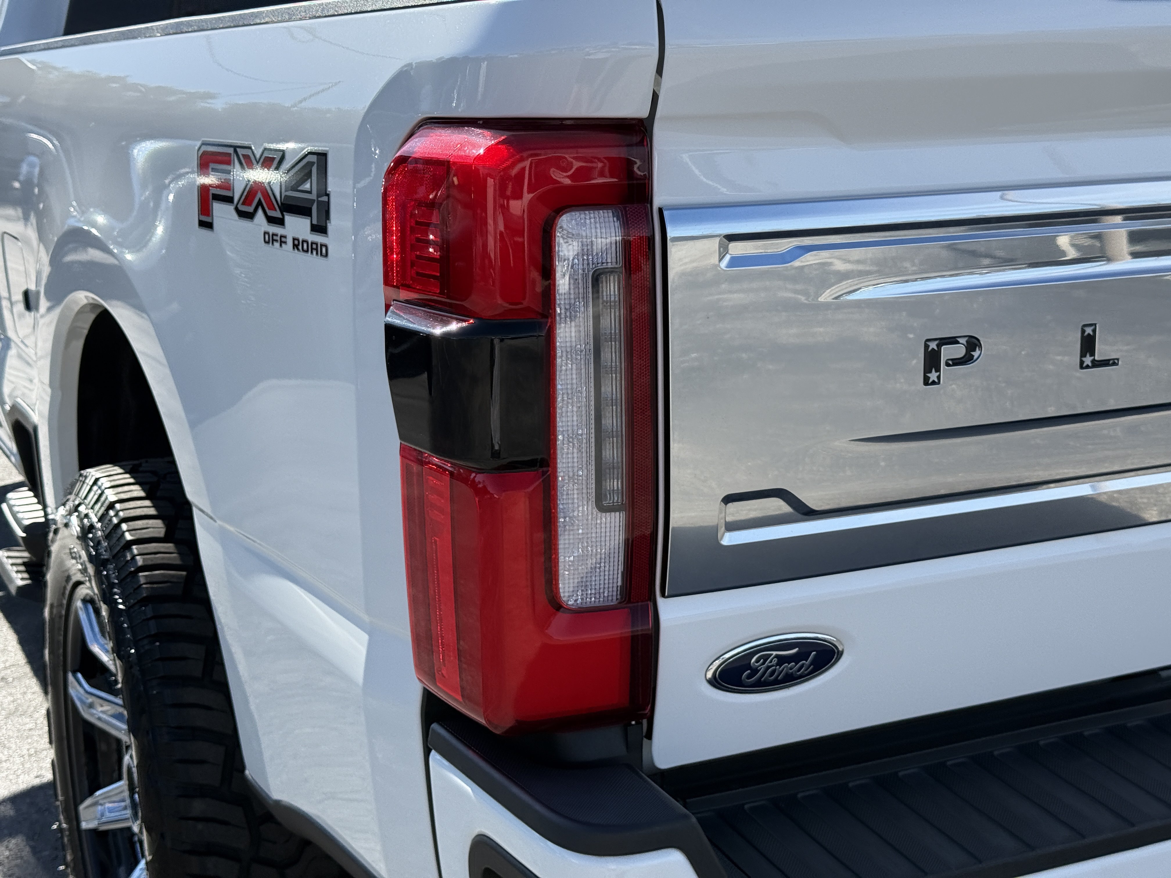 Certified 2025 Ford F250 Platinum AWD/4WD image 8