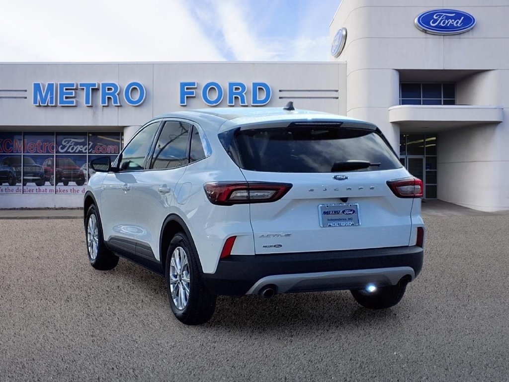 Certified 2024 Ford Escape Active FWD image 5