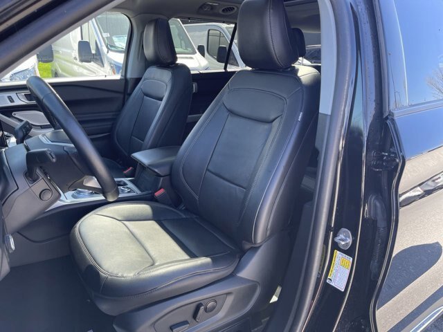 Certified 2023 Ford Explorer Limited w/ Limited Technology Package AWD/4WD image 6