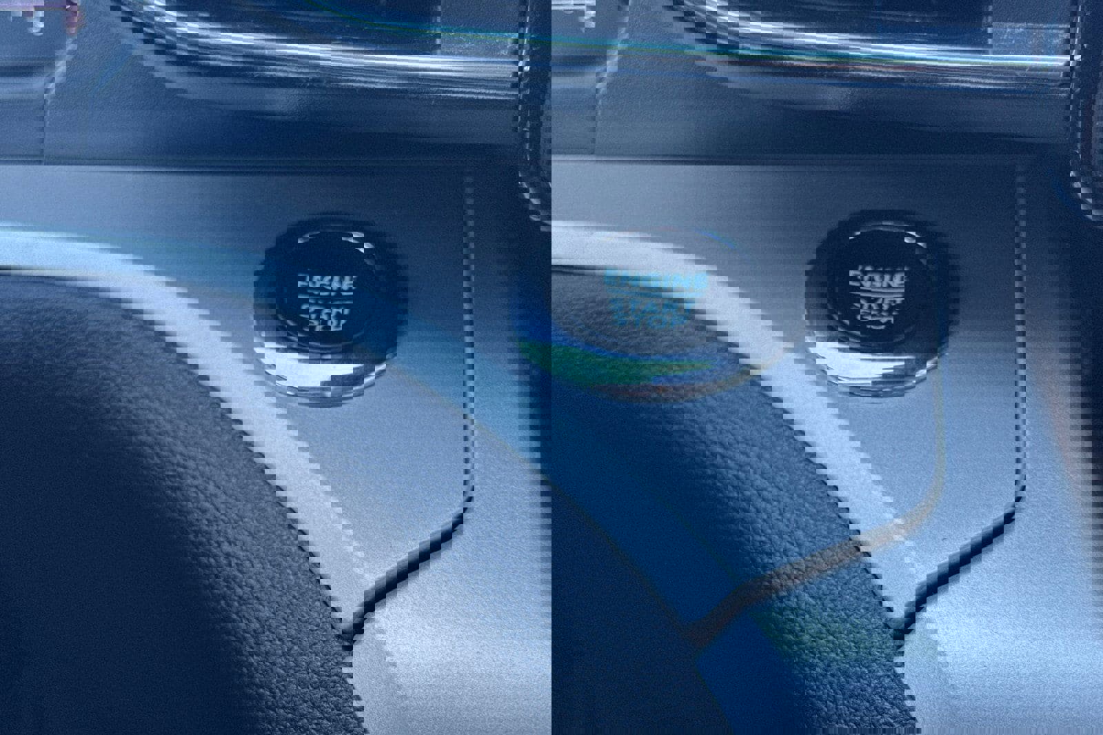 Certified 2022 Ford Explorer XLT w/ Equipment Group 202A image 26