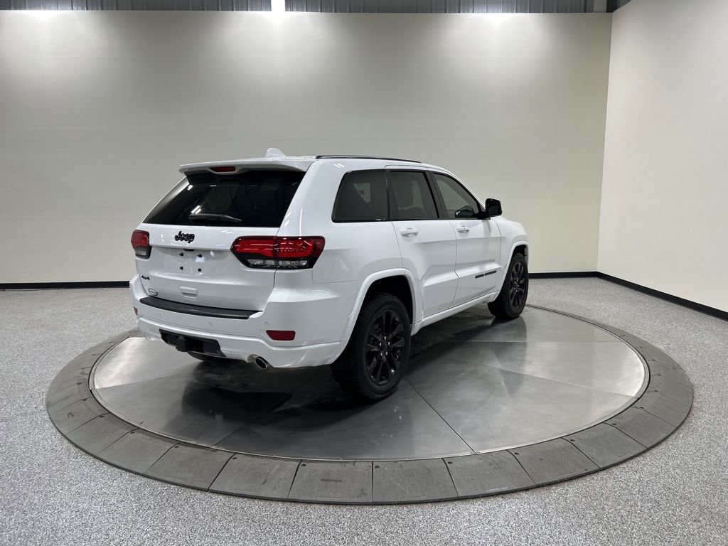 Used 2021 Jeep Grand Cherokee Laredo X image 6