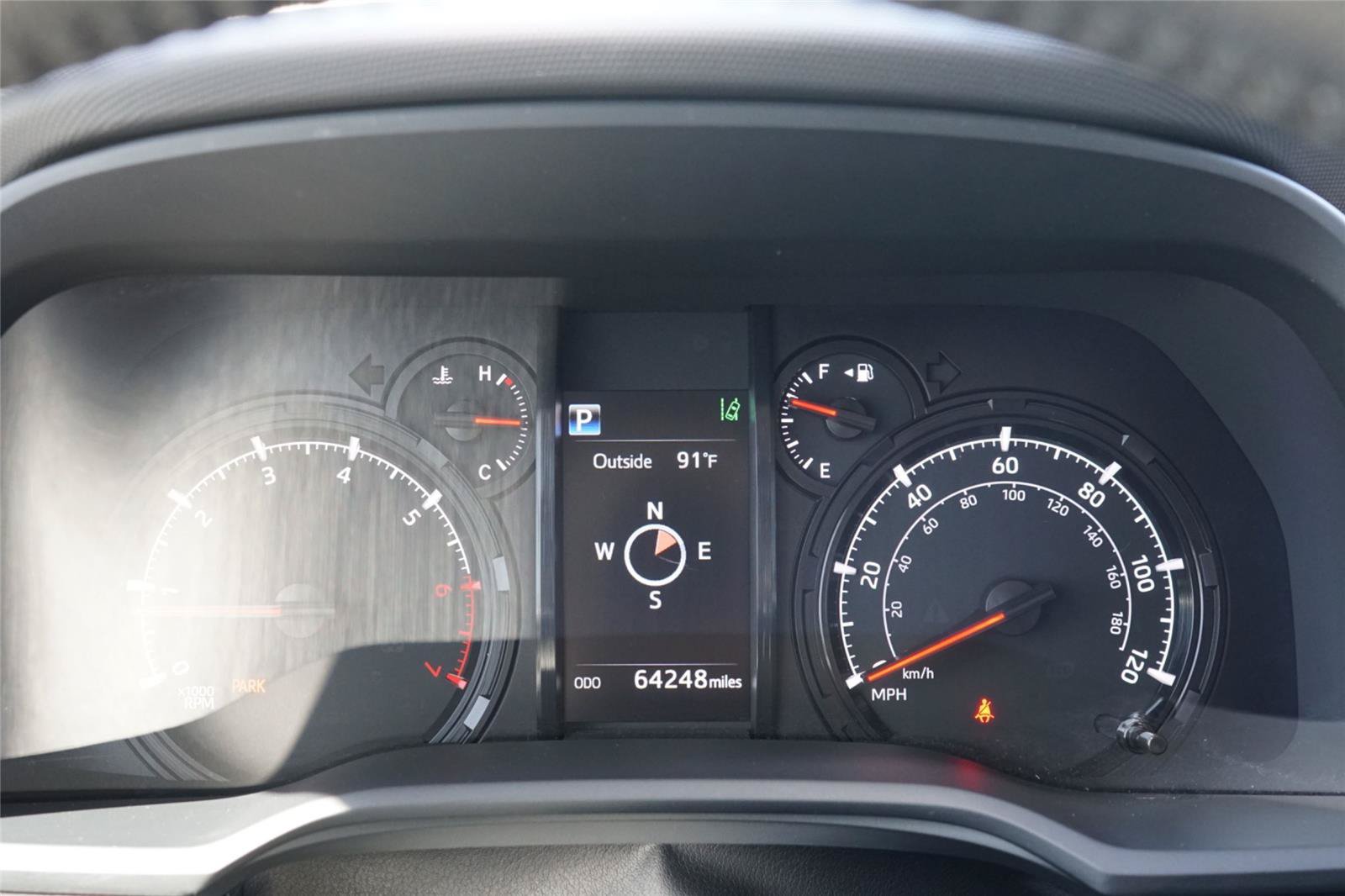 Used 2022 Toyota 4Runner SR5 Premium w/ Moonroof Package RWD image 18