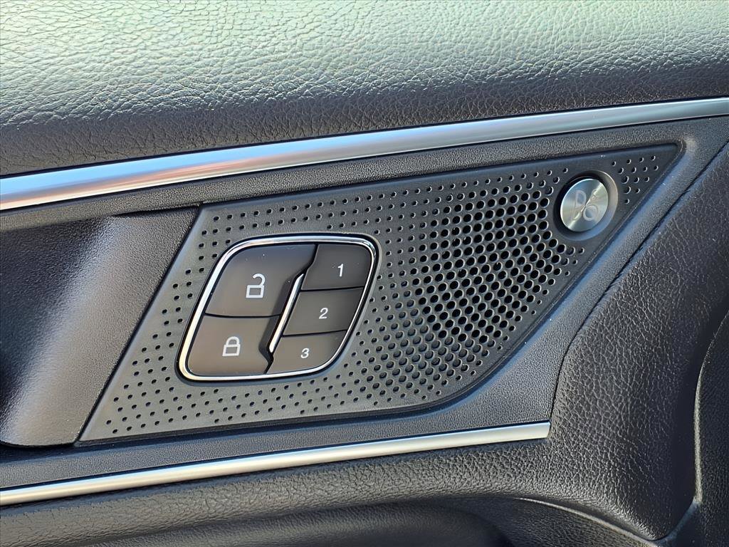 Certified 2024 Ford Edge Titanium image 17