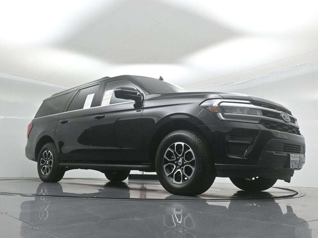 Certified 2022 Ford Expedition Max XLT image 5