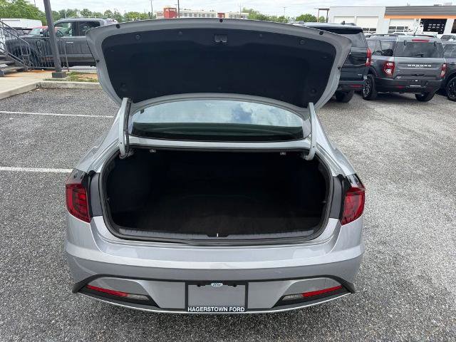 Used 2023 Hyundai Sonata SE FWD image 9