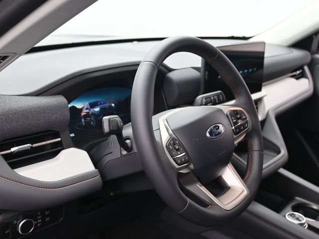 Certified 2026 Ford Explorer Active RWD image 14