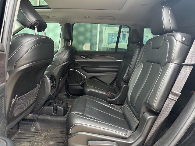 Used 2022 Jeep Grand Cherokee L Limited AWD/4WD image 9