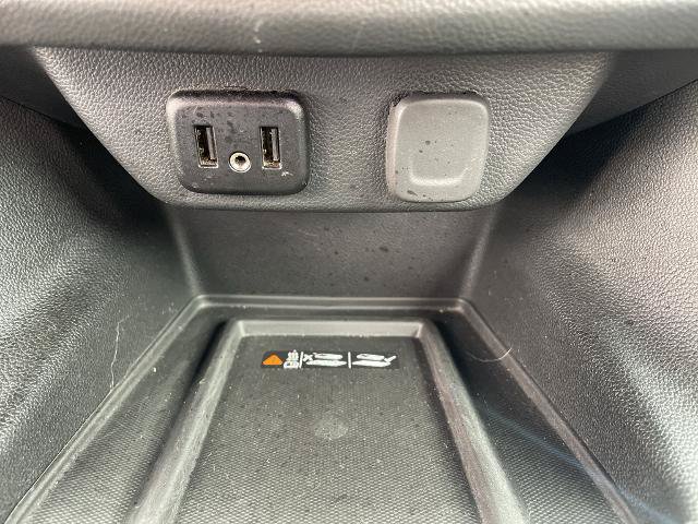 Used 2023 Chevrolet Traverse LT w/ LPO, Floor Liner Package AWD/4WD image 27
