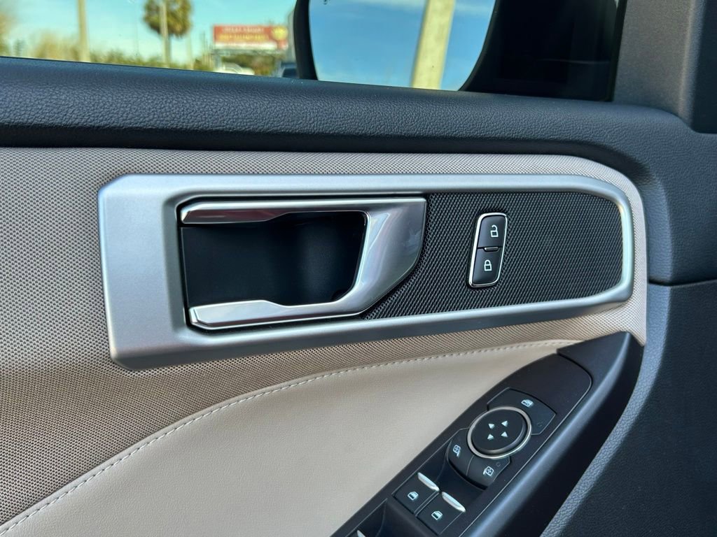 Certified 2020 Ford Explorer XLT image 58