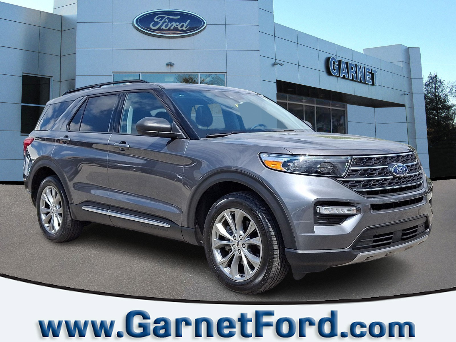 Certified 2024 Ford Explorer XLT w/ Equipment Group 202A
