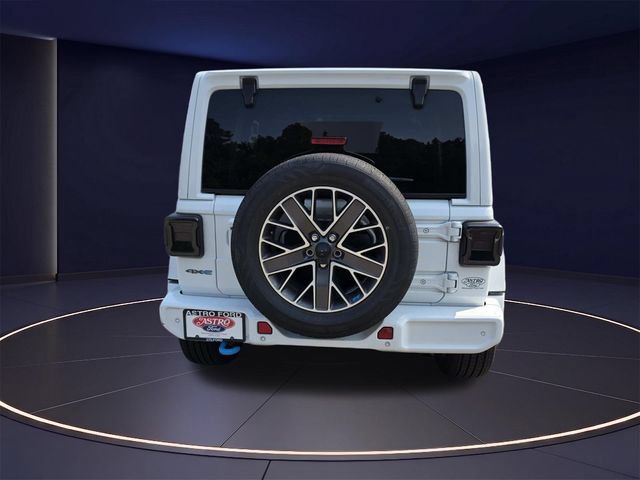 Used 2023 Jeep Wrangler Unlimited Sahara AWD/4WD image 5