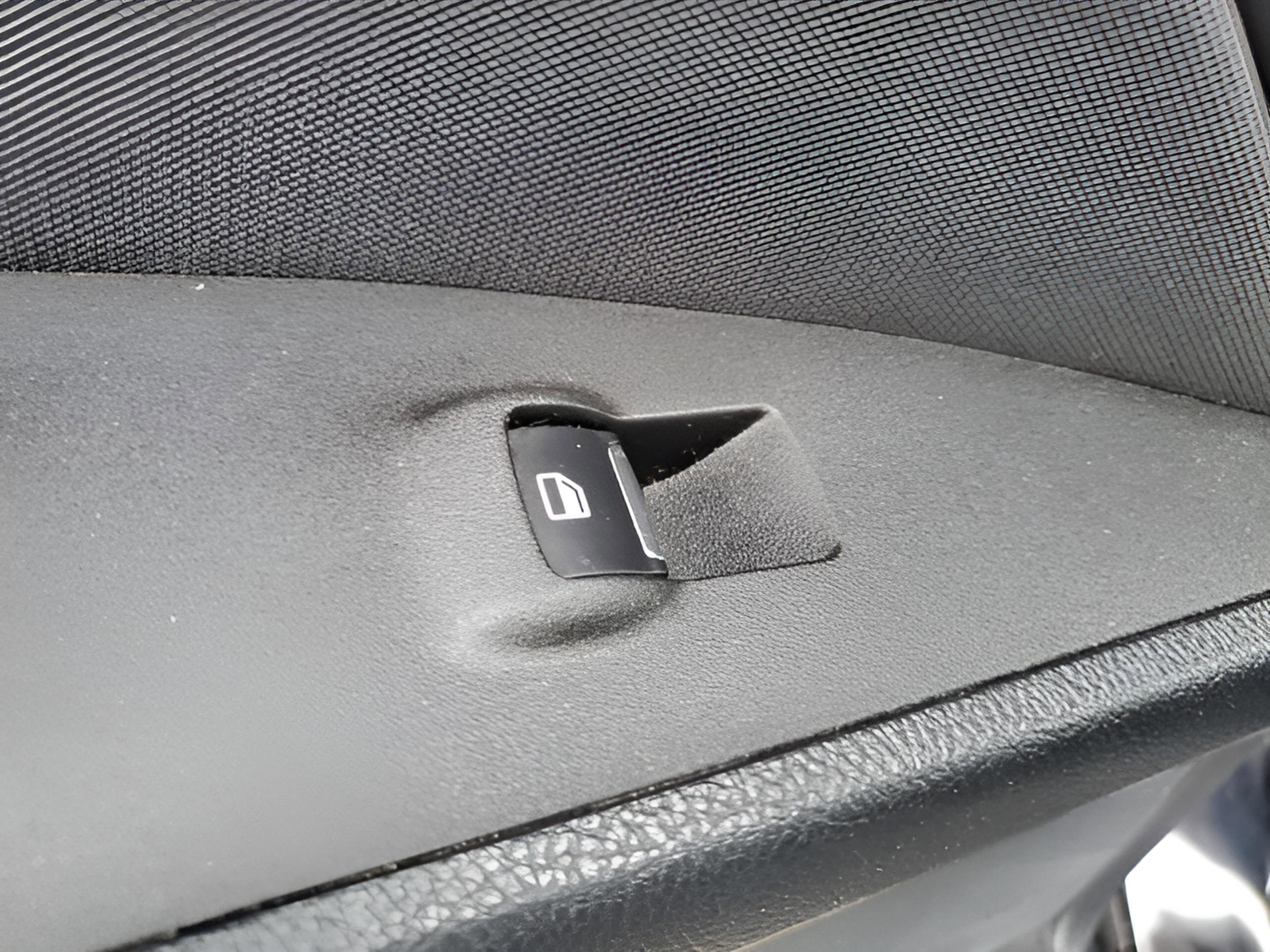 Certified 2018 Ford Fusion SE w/ Fusion SE Technology Package FWD image 12