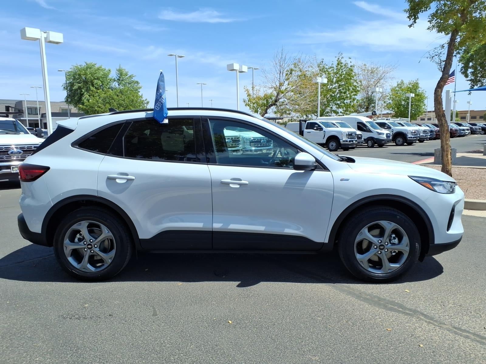 Certified 2025 Ford Escape ST-Line Select w/ Tech Pack #1 AWD/4WD image 3
