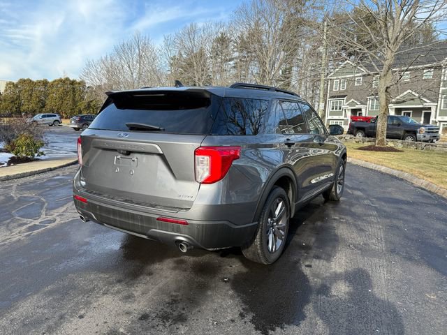 Certified 2022 Ford Explorer XLT w/ Equipment Group 202A image 28