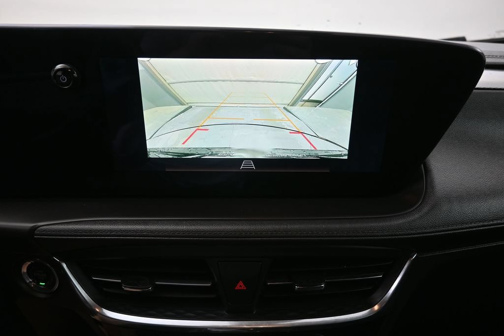 Used 2024 Buick Encore GX Sport Touring w/ Comfort Package FWD image 4