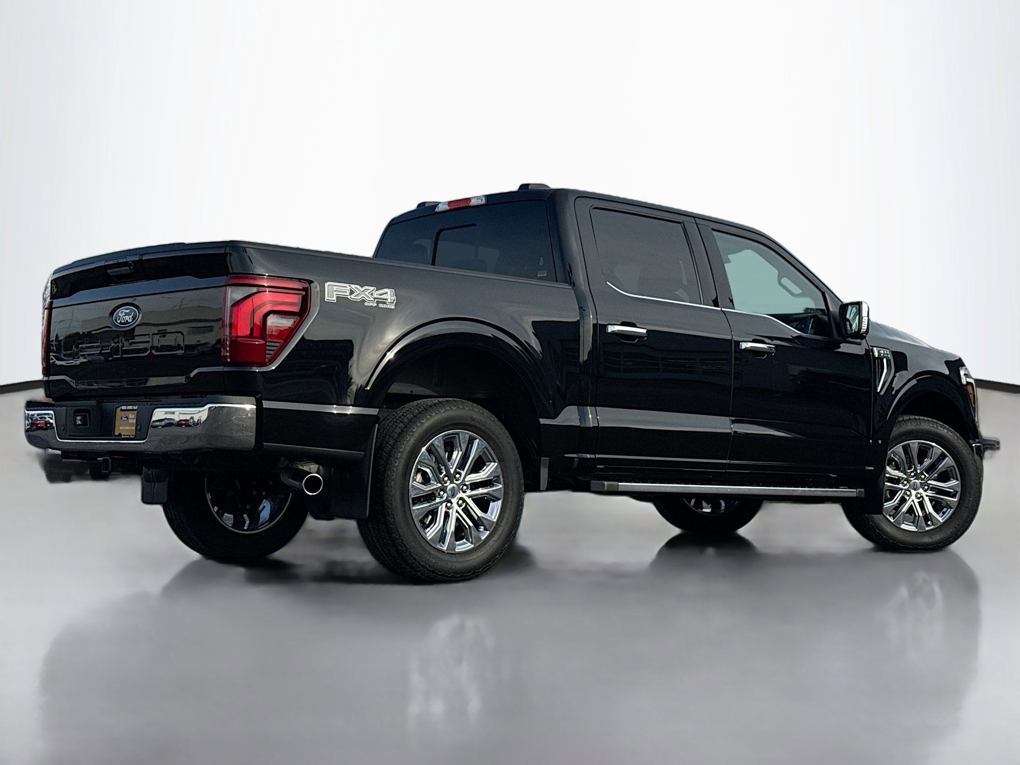 Certified 2024 Ford F150 Lariat w/ FX4 Off-Road Package image 3