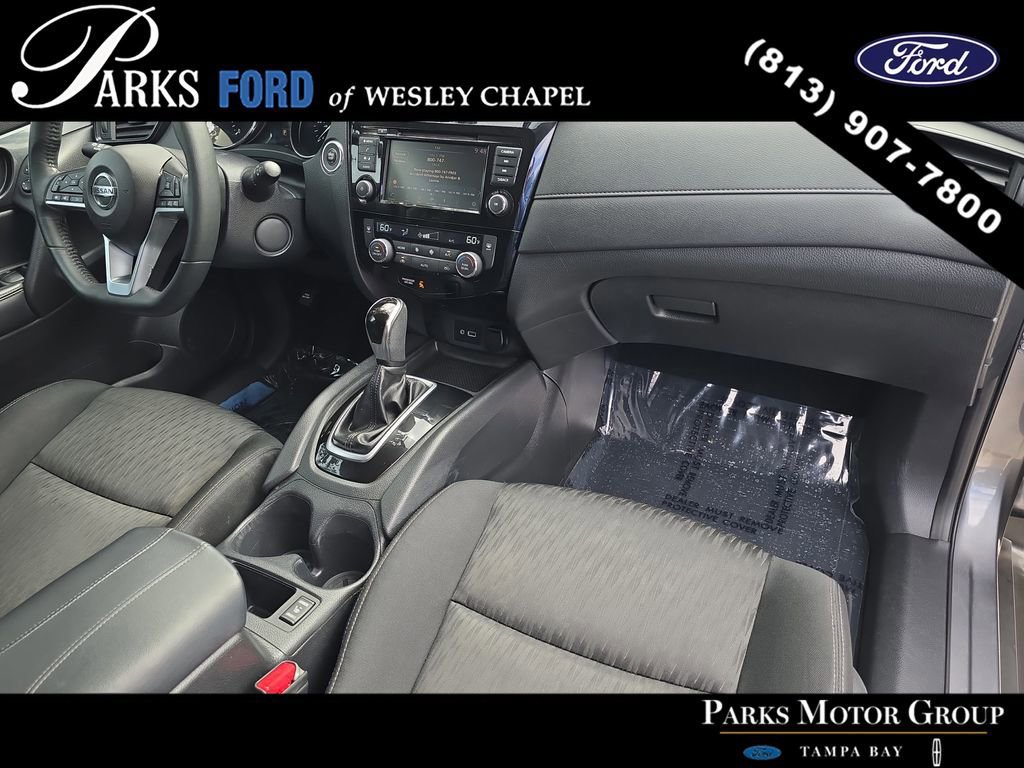 Used 2018 Nissan Rogue SV AWD/4WD image 10