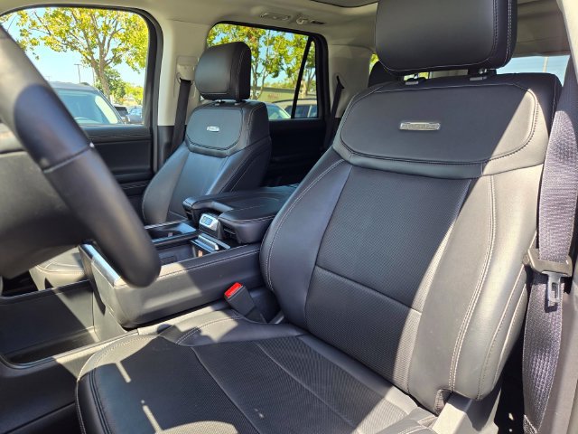 Certified 2025 Ford Expedition Platinum AWD/4WD image 11