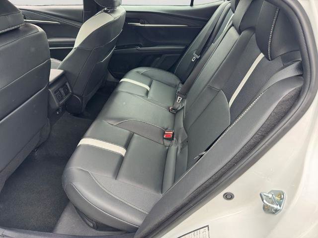 Used 2025 Toyota Camry SE FWD image 10