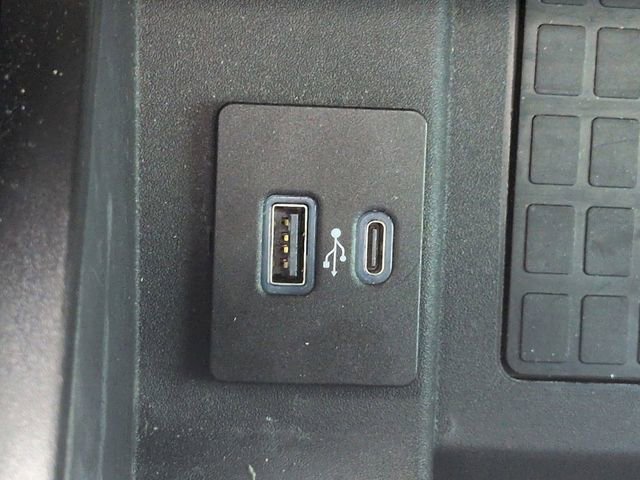 Certified 2022 Ford F450 Platinum w/ FX4 Off-Road Package image 24