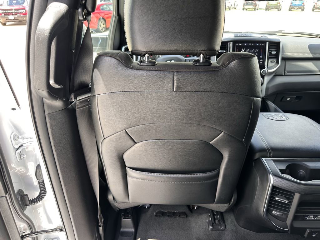 Used 2024 RAM 1500 Laramie AWD/4WD image 36