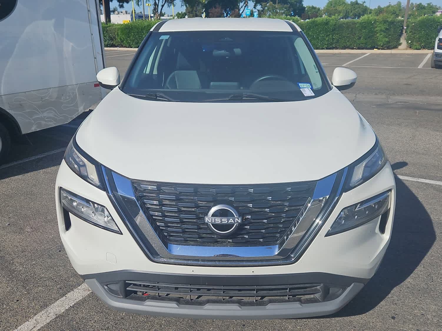Used 2022 Nissan Rogue SV FWD image 4