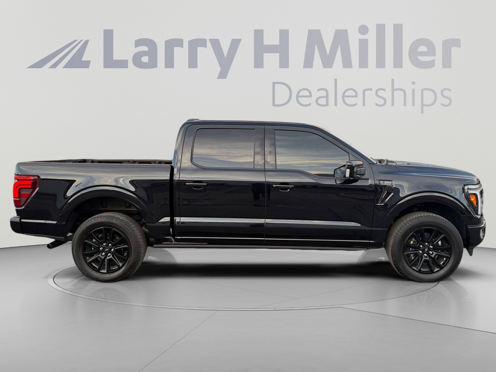 Certified 2025 Ford F150 Platinum AWD/4WD image 6