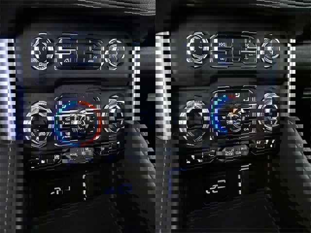 Used 2024 GMC Yukon XL SLT w/ SLT Premium Package image 22