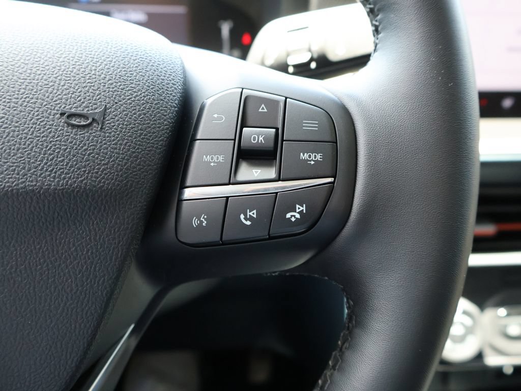Certified 2025 Ford Maverick Lariat AWD/4WD image 28