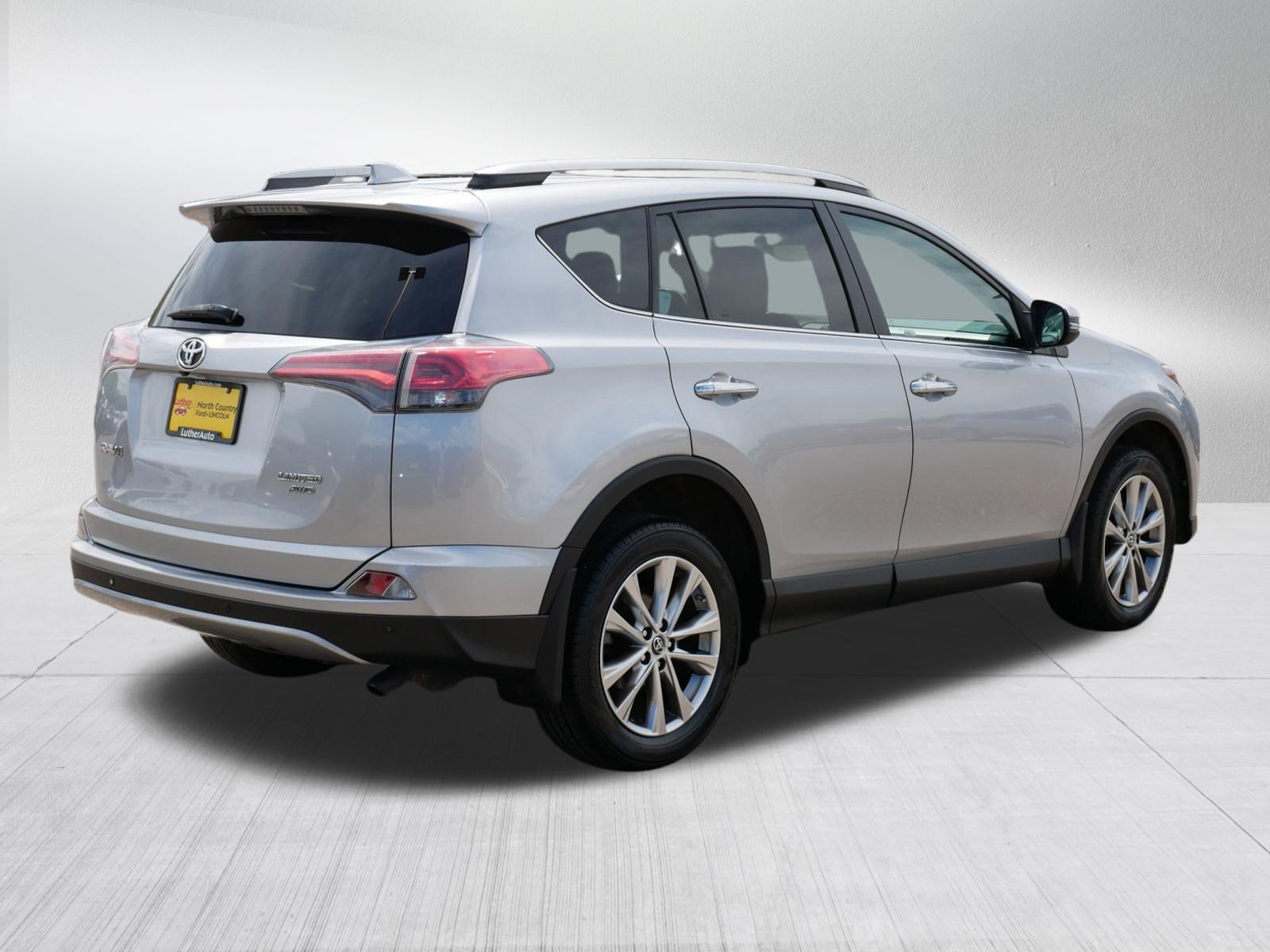 Used 2017 Toyota RAV4 Limited AWD/4WD image 7