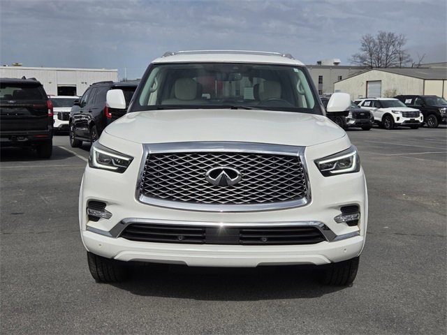 Used 2019 INFINITI QX80 Luxe w/ All-Season Package image 8
