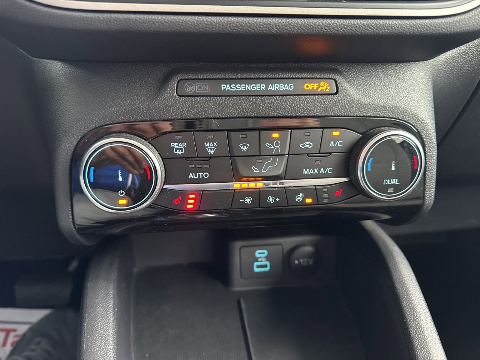 Certified 2022 Ford Escape SE w/ Convenience Package image 28