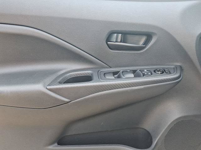 Used 2025 Nissan Versa S FWD image 16
