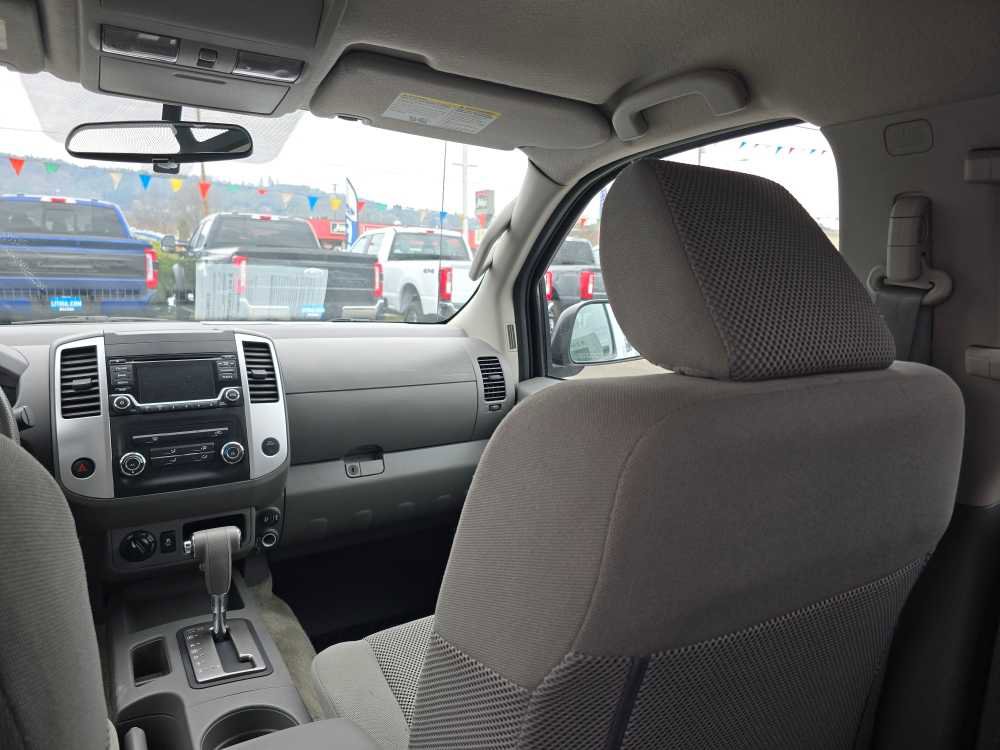 Used 2017 Nissan Frontier SV image 14