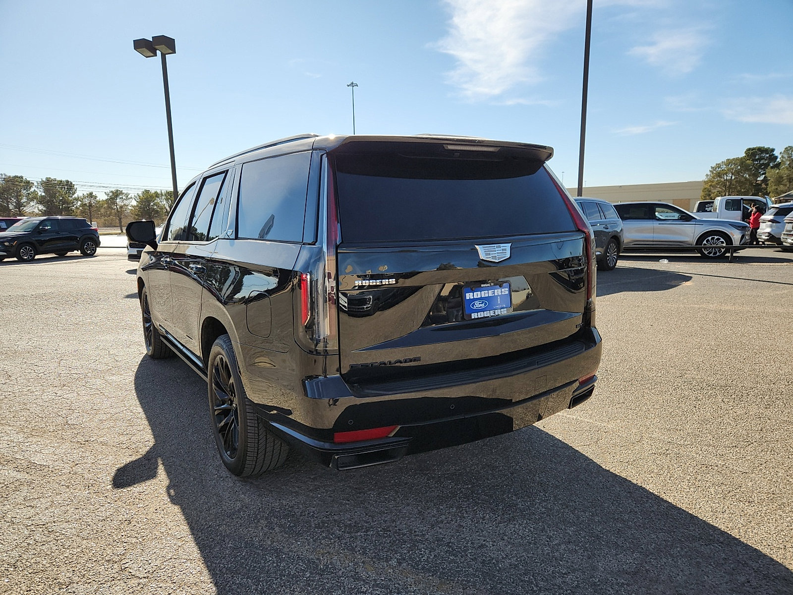 Used 2024 Cadillac Escalade Sport w/ LPO, ONYX Package image 5