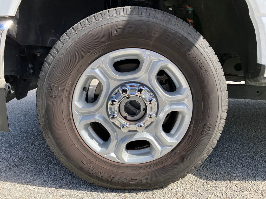 Certified 2025 Ford F250 XLT image 15