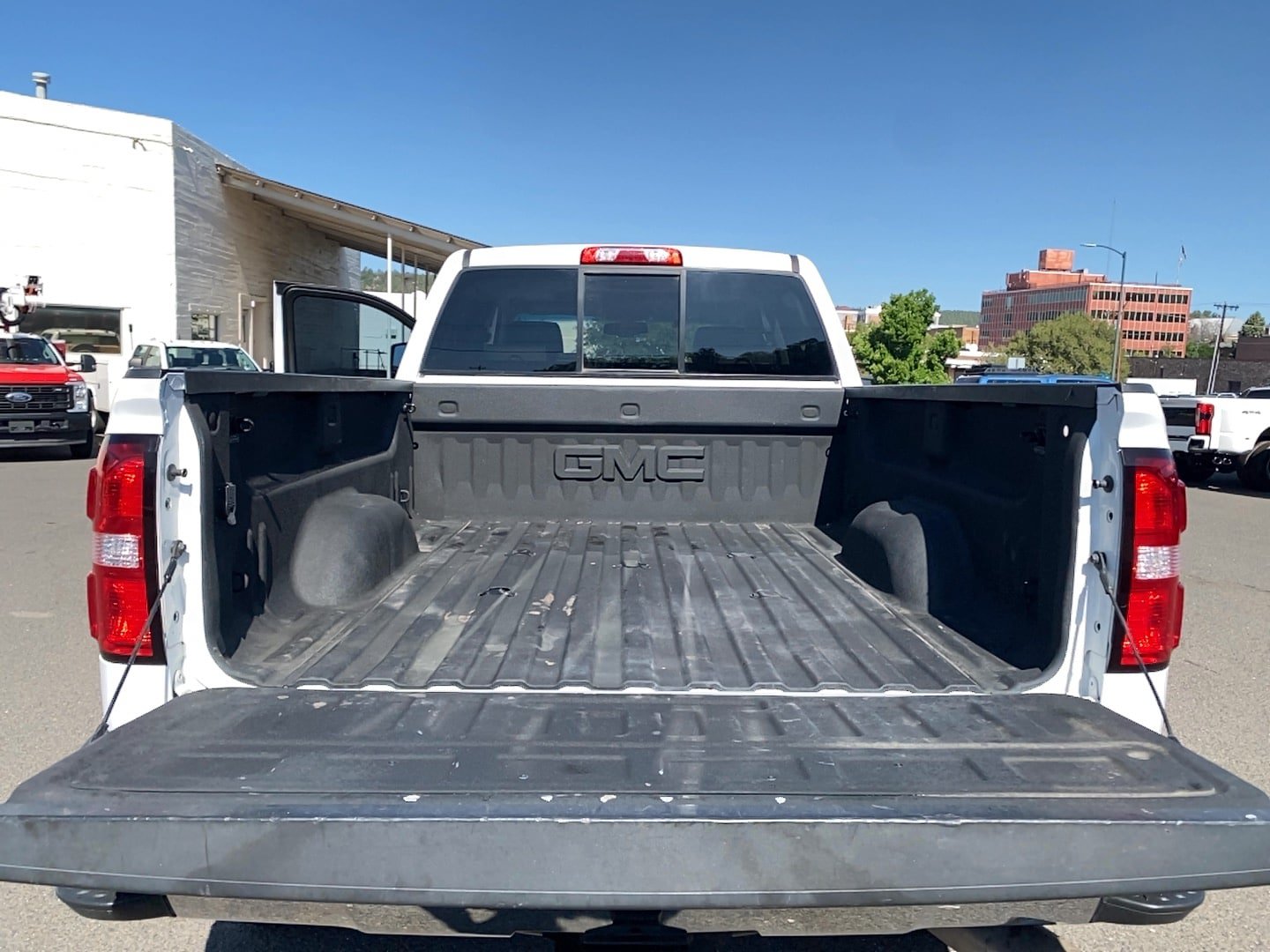 Used 2018 GMC Sierra 3500 SLT w/ Duramax Plus Package AWD/4WD image 20