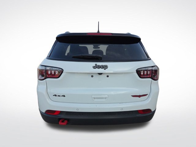Used 2025 Jeep Compass Trailhawk AWD/4WD image 8