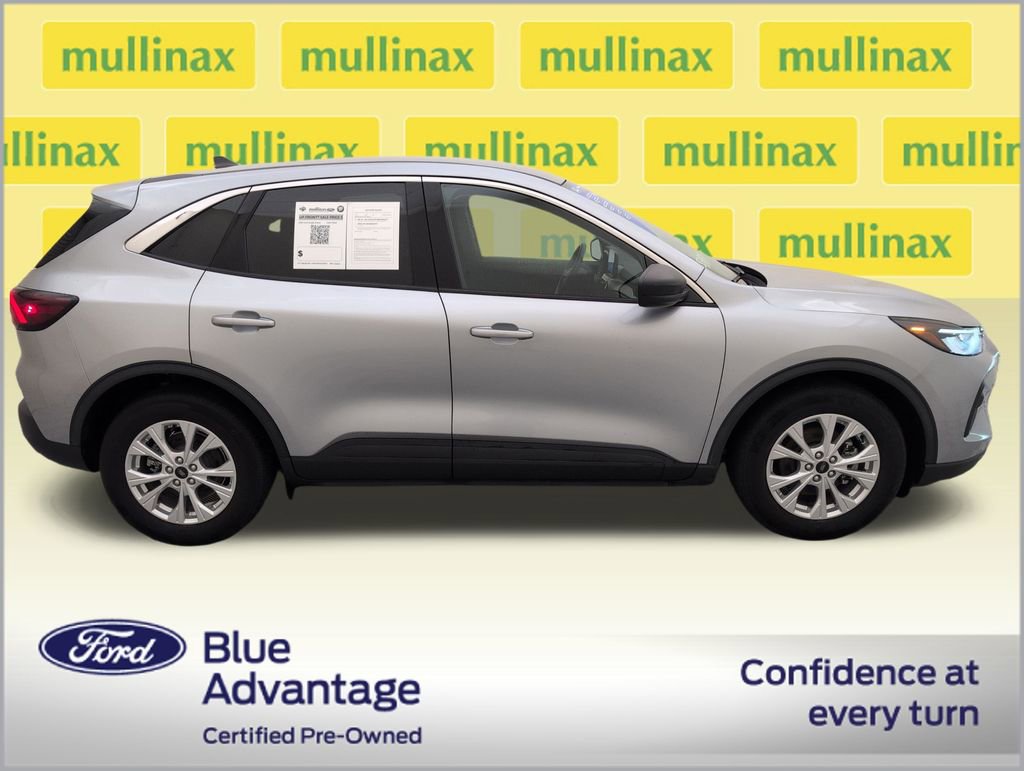 Certified 2023 Ford Escape Active FWD image 2