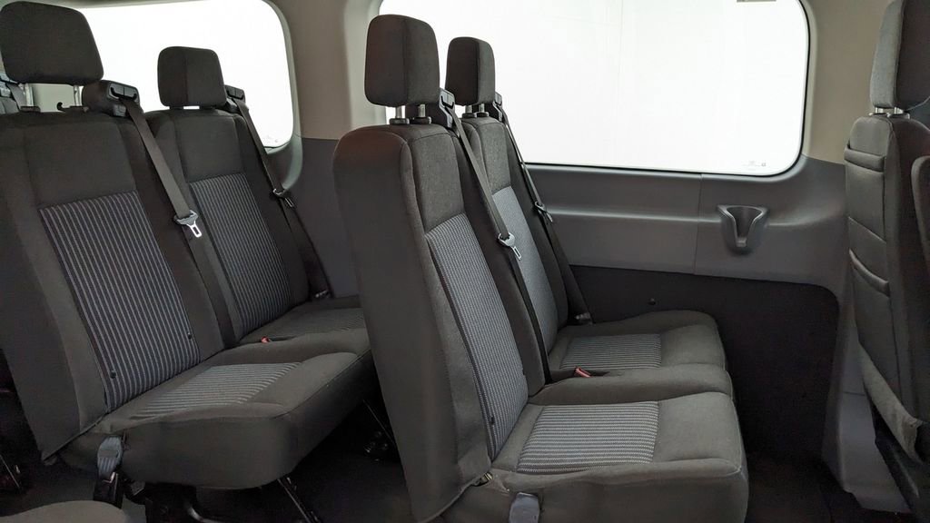 Certified 2018 Ford Transit 150 XL image 32
