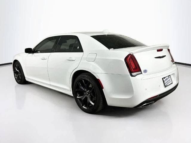 Used 2021 Chrysler 300 S w/ S Model Appearance Package RWD image 4