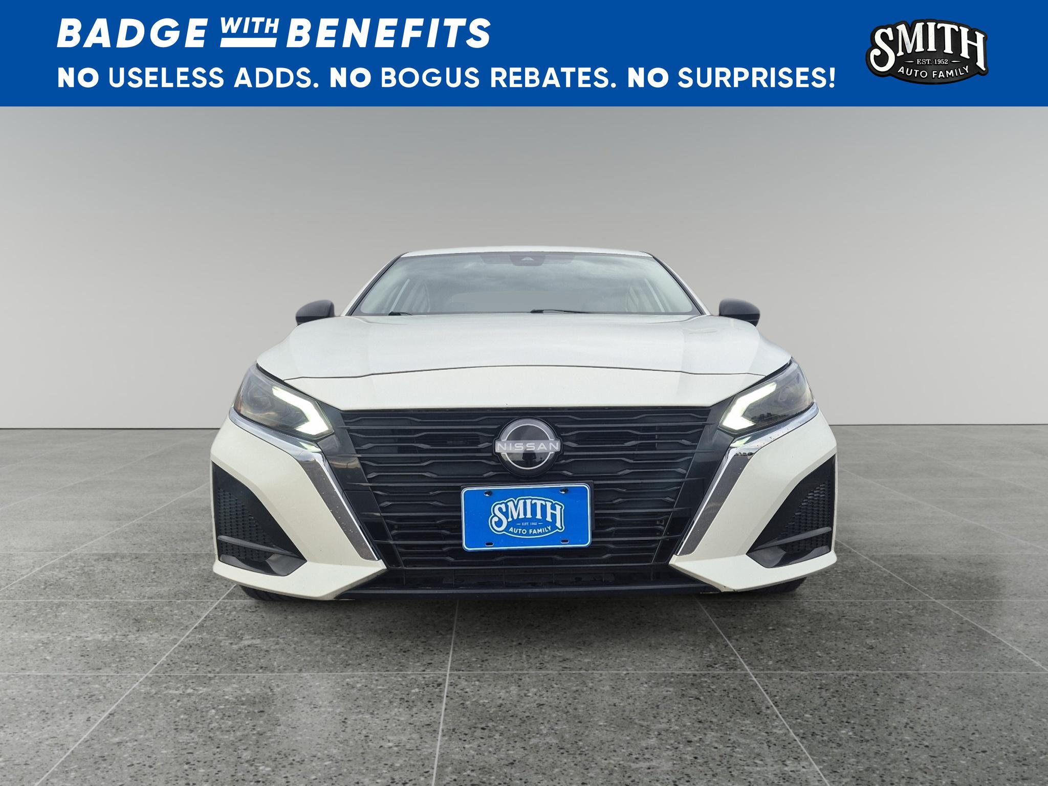 Used 2024 Nissan Altima 2.5 SV FWD image 3