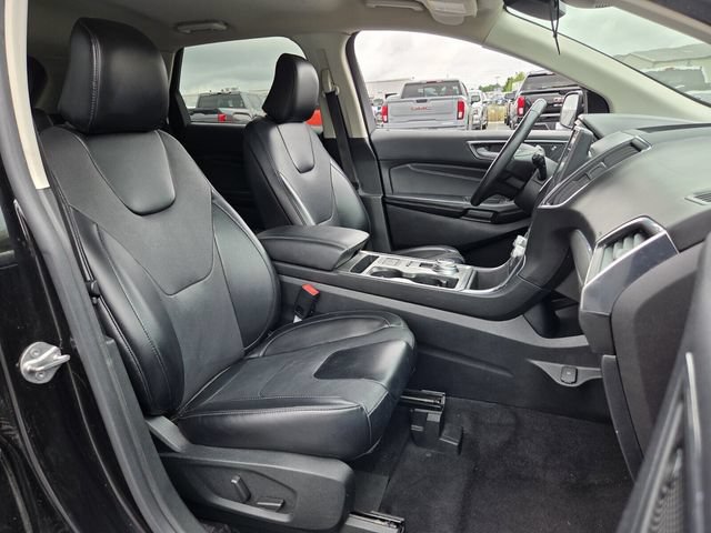 Certified 2022 Ford Edge Titanium w/ Equipment Group 301A AWD/4WD image 16