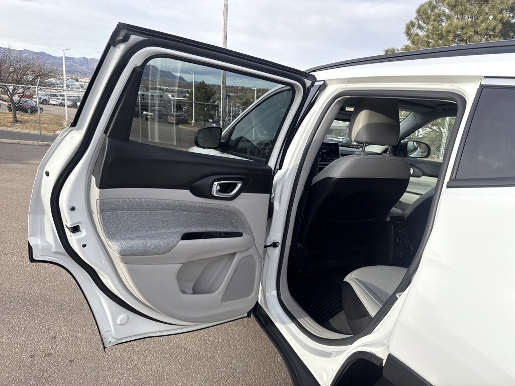 Used 2022 Jeep Compass Latitude w/ Convenience Group image 20