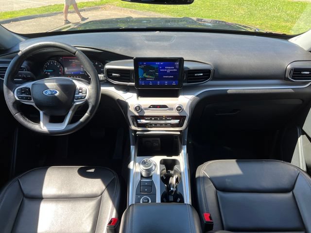 Certified 2024 Ford Explorer XLT w/ Equipment Group 202A AWD/4WD image 37