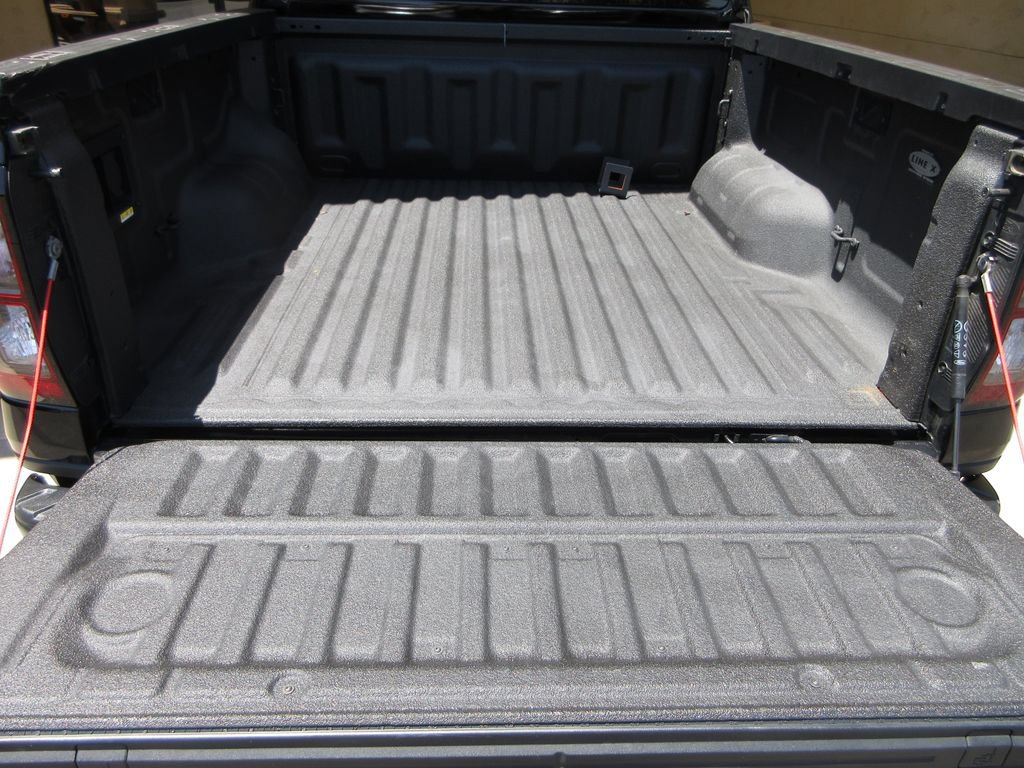 Certified 2025 Ford Ranger Lariat w/ Black Appearance Package RWD image 25