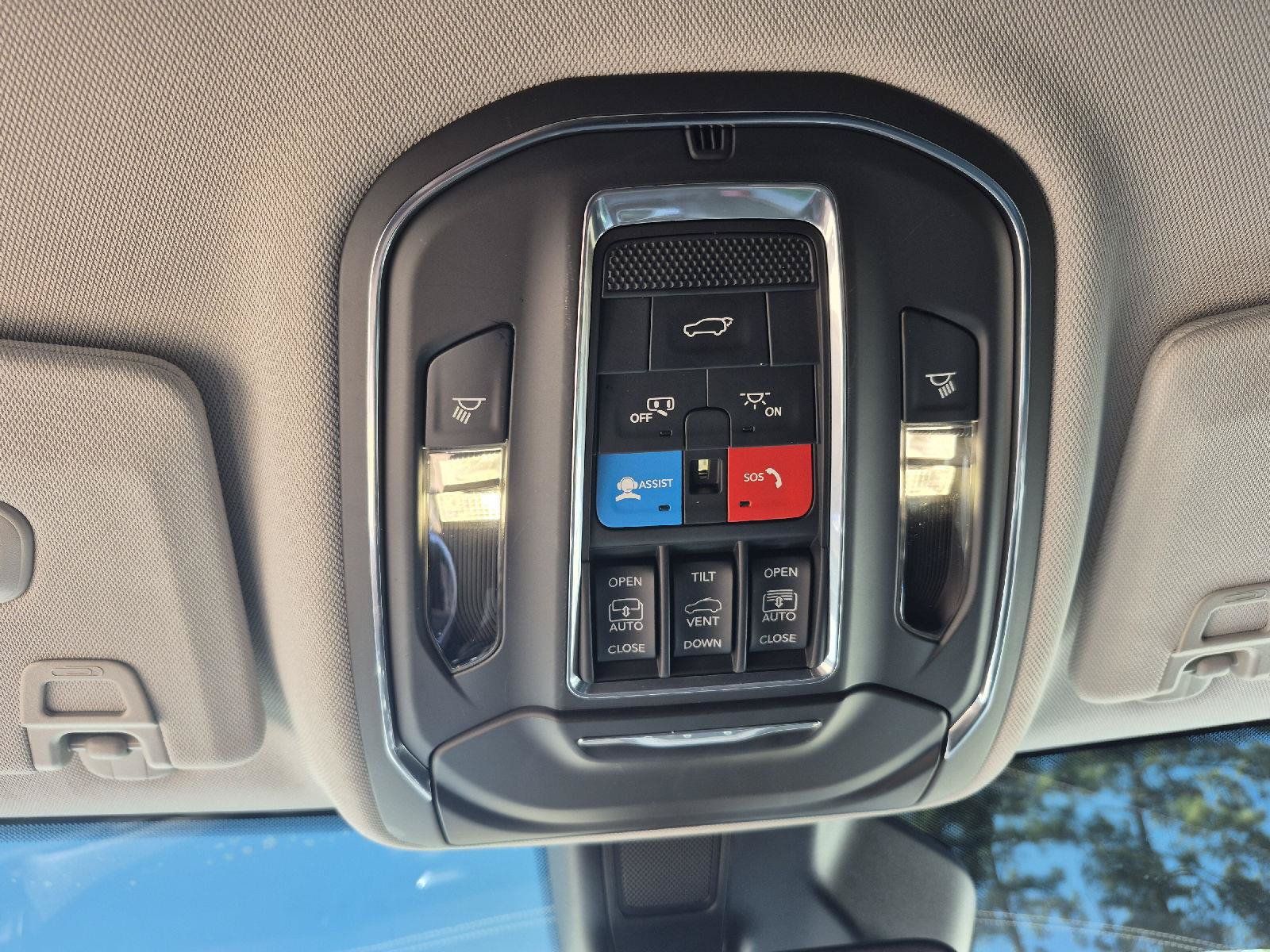 Used 2022 Jeep Grand Cherokee Limited 4xe AWD/4WD image 8